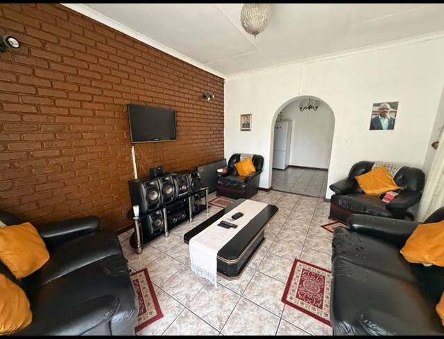 3 BEDROOM HOUSE FOR SALE IN BONANNE